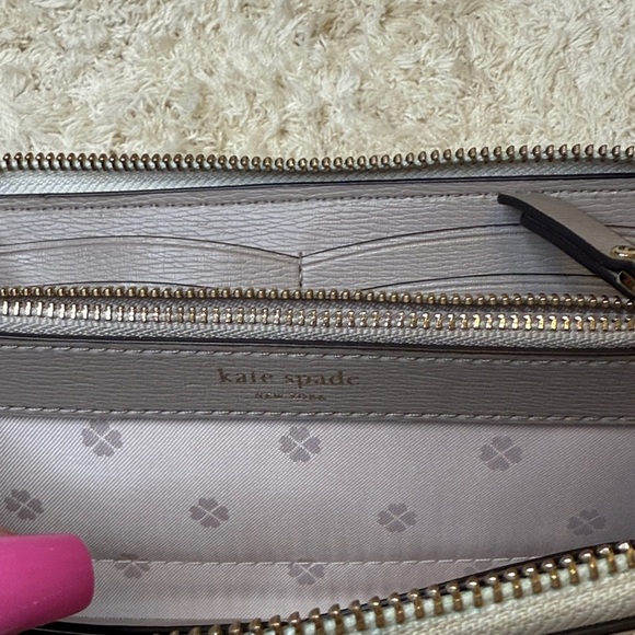 Kate Spade Margaux Enamel Space Slim Continental Wallet - Picture 8 of 9